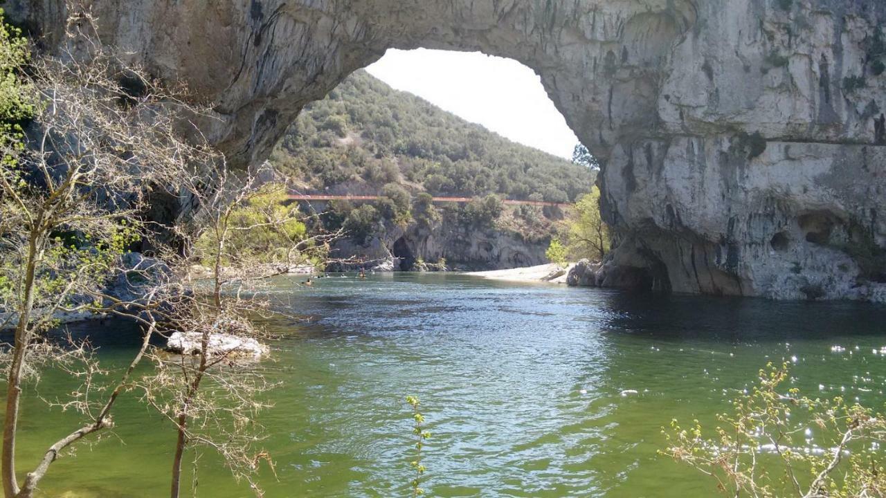 Mas Des Falaises Saint Alban Auriolles エクステリア 写真